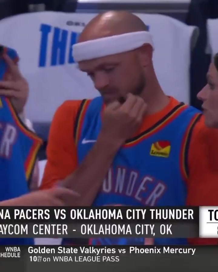 ?相似度有多少？G1场边惊现假卡鲁索 头顶锃光瓦亮?